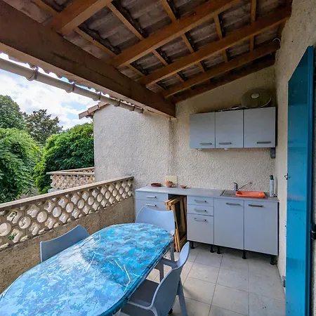 Le Cabanon T1 A Quissac, Avec Piscine * Quissac (Gard)