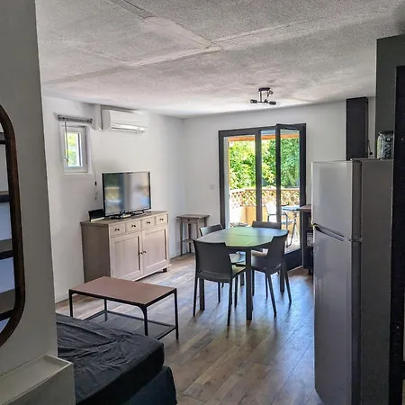 Le Cabanon T1 A Quissac, Avec Piscine Апартаменты